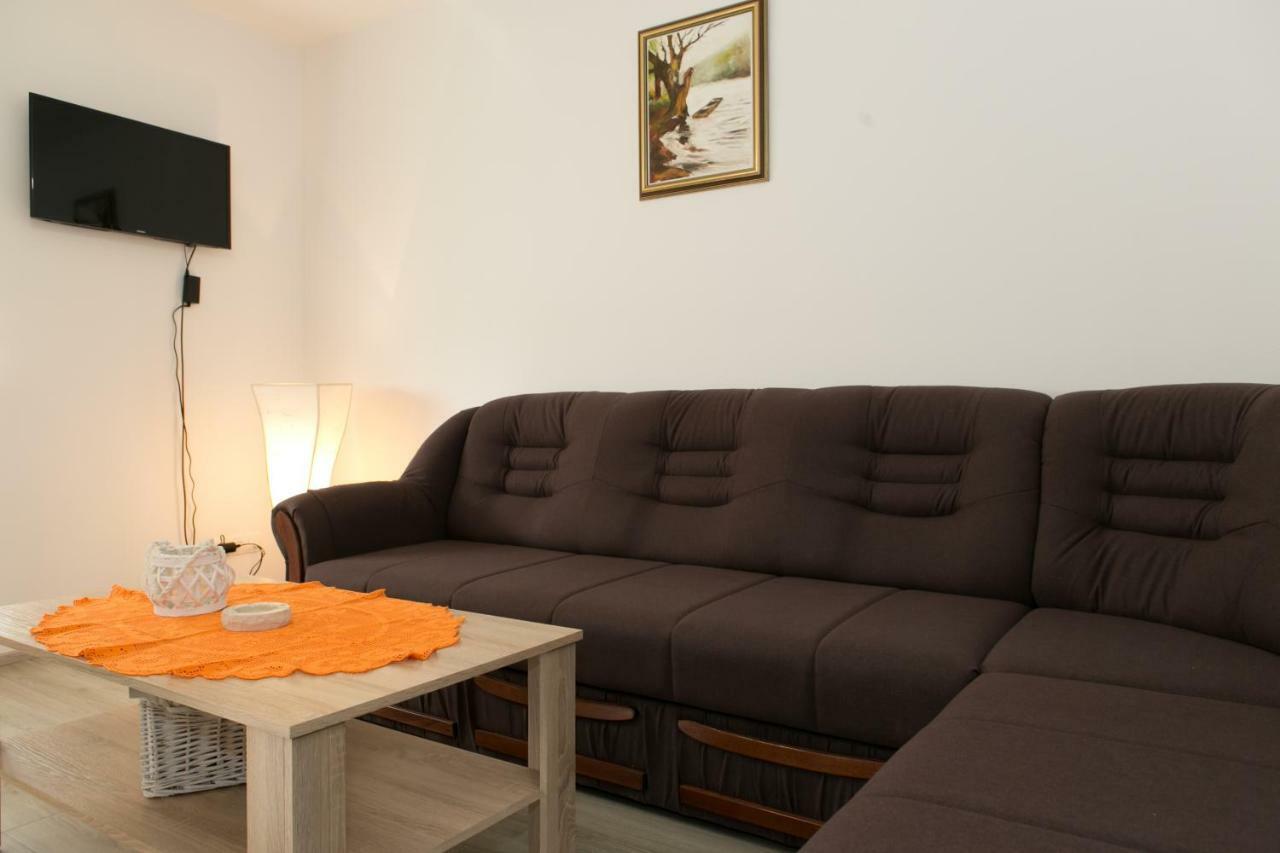 Apartman Lori Otočac Exterior foto